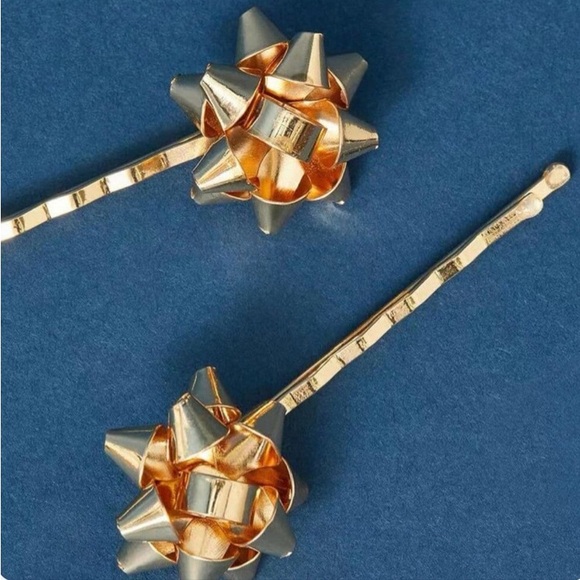 Gold metal Christmas bow Bobby pin set Metal hair pins Holiday Hair accessories - Picture 2 of 2